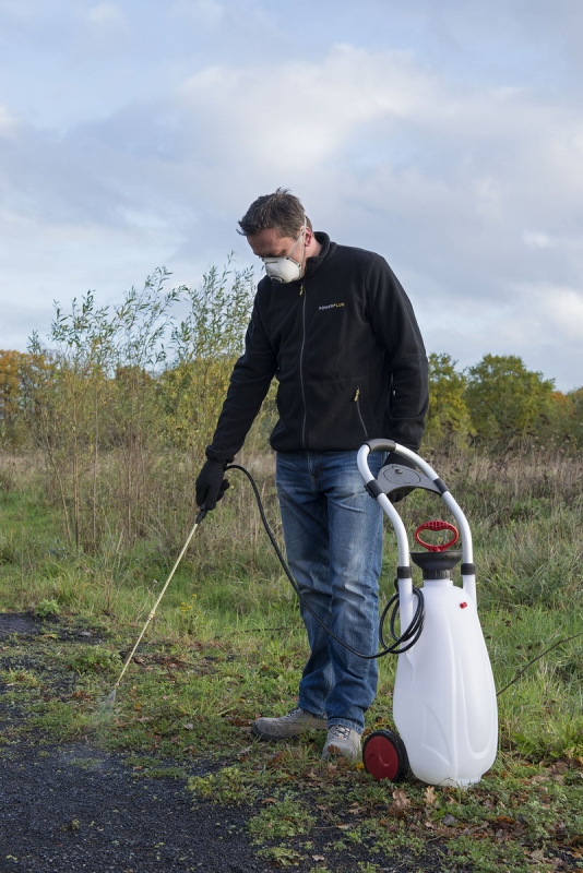 Tlakový postřikovač 16L na kolech KREATOR KRTGR6816