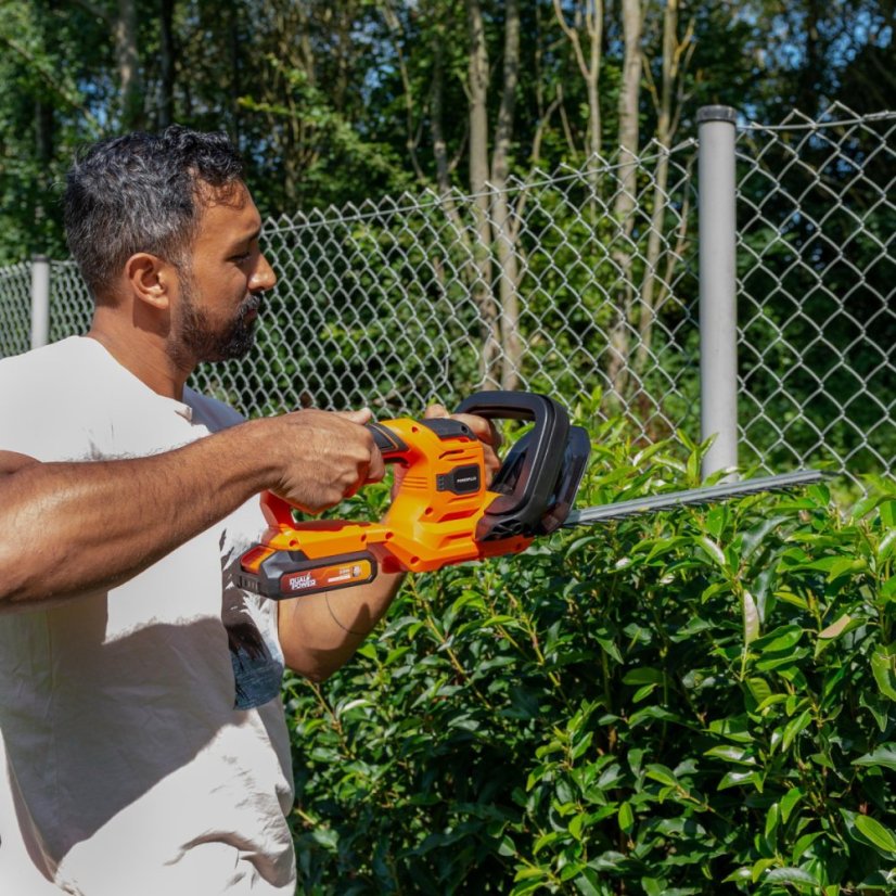 AKU plotostřih 20V LI-ION 515mm  plus  nabíječka  plus  baterie 20V 2,0Ah POWERPLUS POWDPG75321